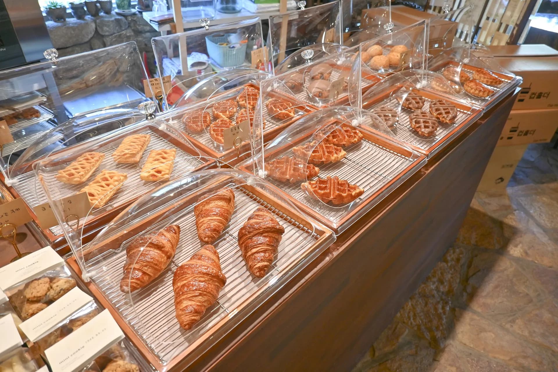 객실 이용 고객 음료쿠폰 제공